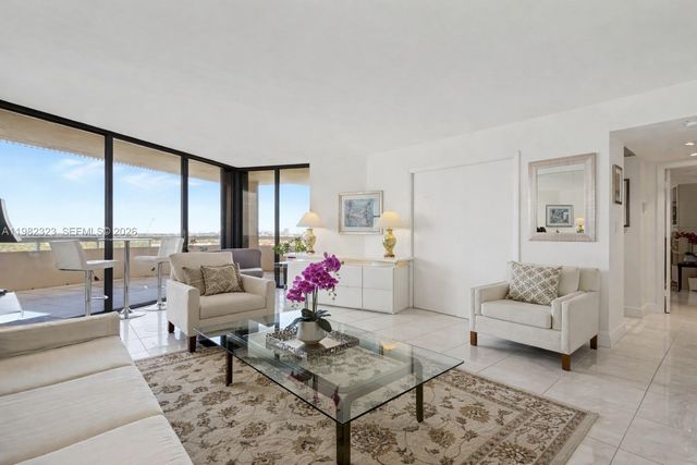 2000 Towerside Ter PH11, Miami, FL 33138