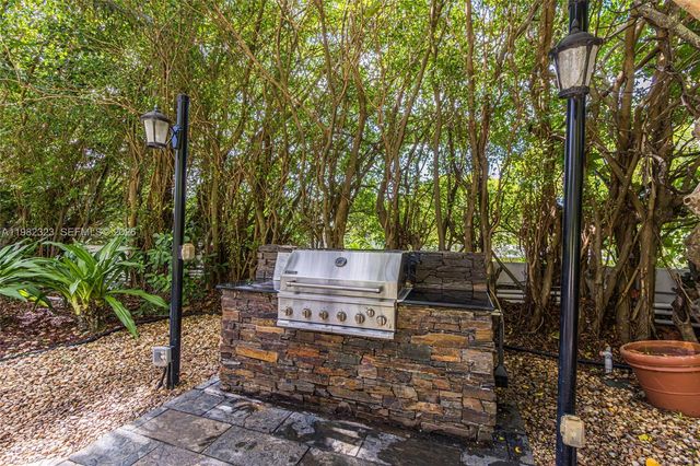 2000 Towerside Ter PH11, Miami, FL 33138