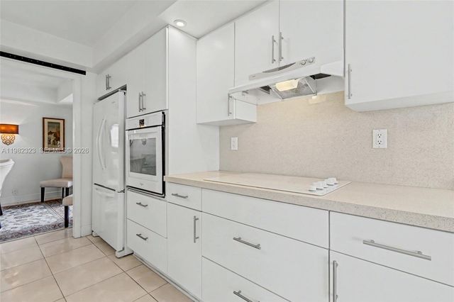 2000 Towerside Ter PH11, Miami, FL 33138