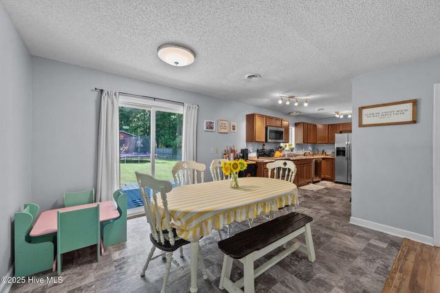 1157 Old 30 Road, Maysville, NC 28555