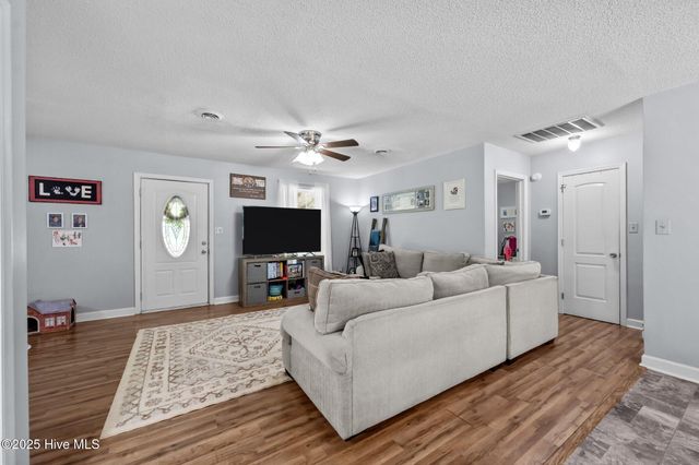 1157 Old 30 Road, Maysville, NC 28555