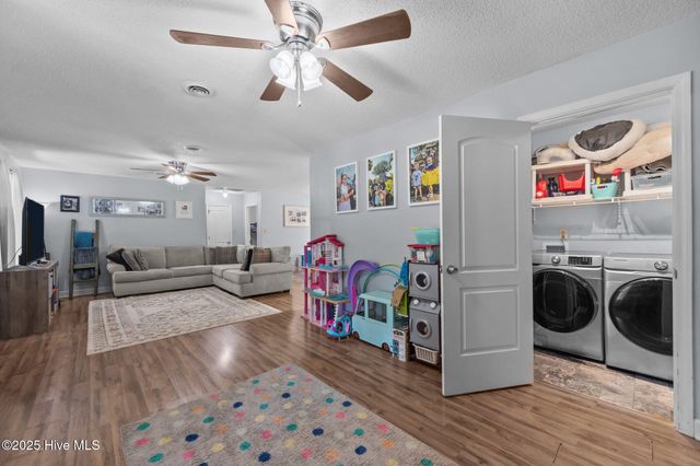 1157 Old 30 Road, Maysville, NC 28555