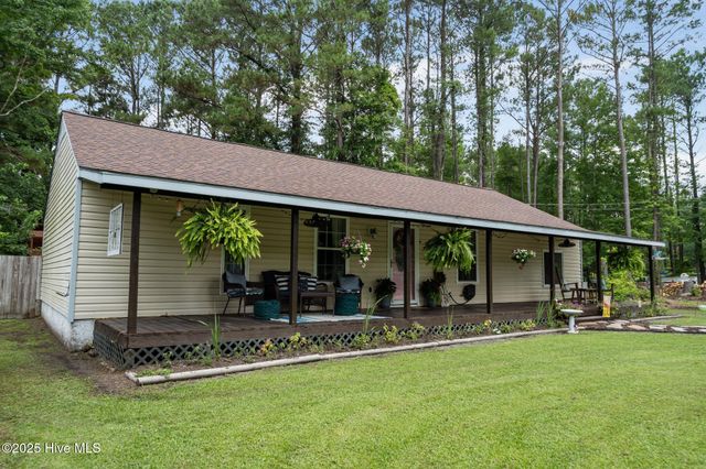 1157 Old 30 Road, Maysville, NC 28555