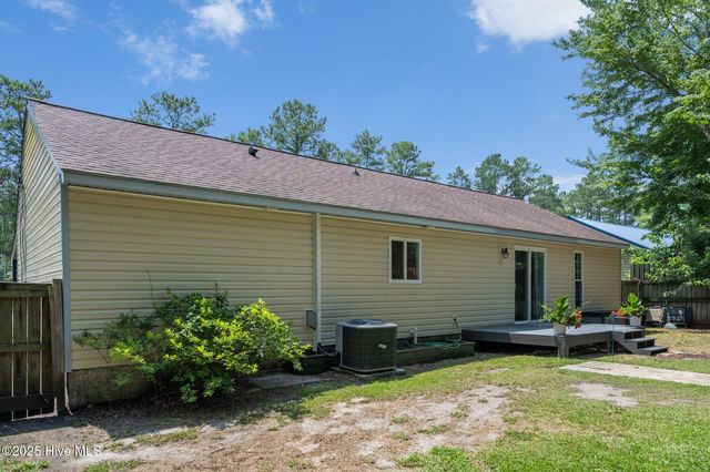 1157 Old 30 Road, Maysville, NC 28555