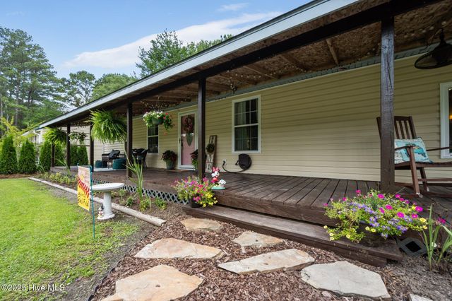 1157 Old 30 Road, Maysville, NC 28555
