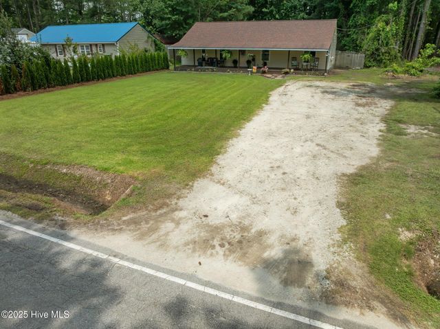 1157 Old 30 Road, Maysville, NC 28555
