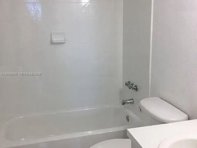 1805 Sans Souci Blvd 506, North Miami, FL 33181
