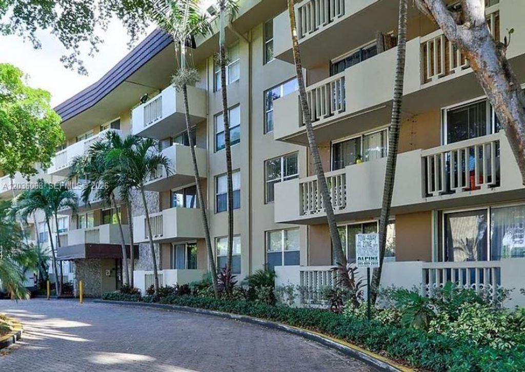 1805 Sans Souci Blvd 506, North Miami, FL 33181