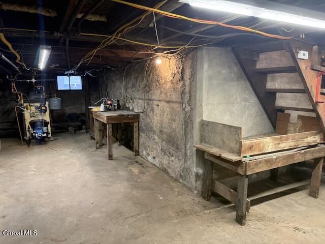 42 Warsaw Avenue, Mechanicville, NY 12118