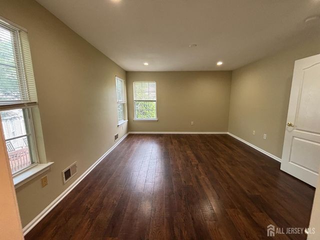107 Amy Drive, North Brunswick, NJ 08902