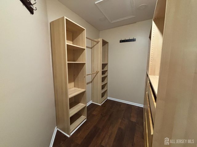 107 Amy Drive, North Brunswick, NJ 08902