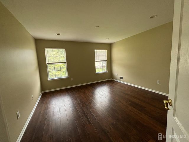 107 Amy Drive, North Brunswick, NJ 08902