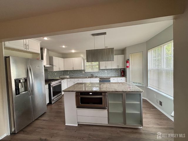 107 Amy Drive, North Brunswick, NJ 08902
