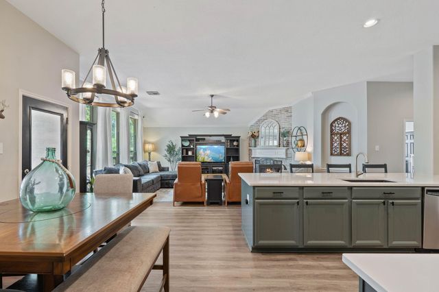 2504 N Yorkchase Lane, Conroe, TX 77304