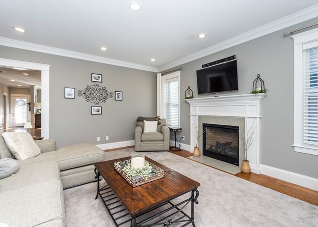 22 Grove Street 2, Waltham, MA 02453