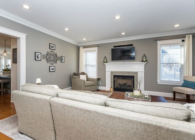 22 Grove Street 2, Waltham, MA 02453