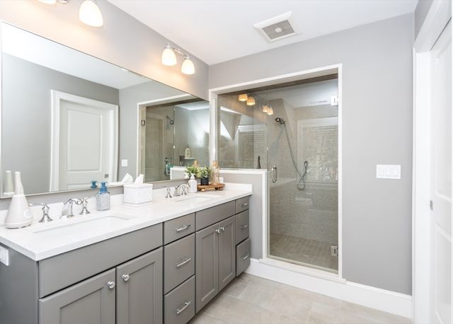 22 Grove Street 2, Waltham, MA 02453