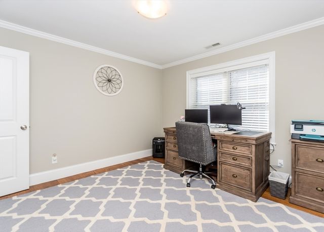 22 Grove Street 2, Waltham, MA 02453