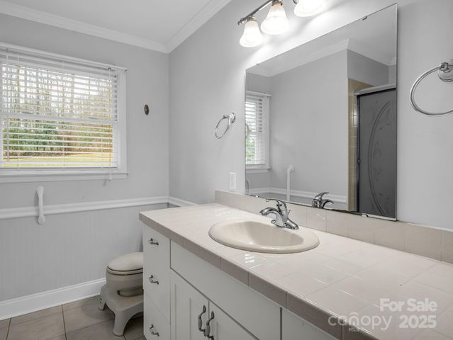 136 Old Tanglewood Trail, Hendersonville, NC 28739