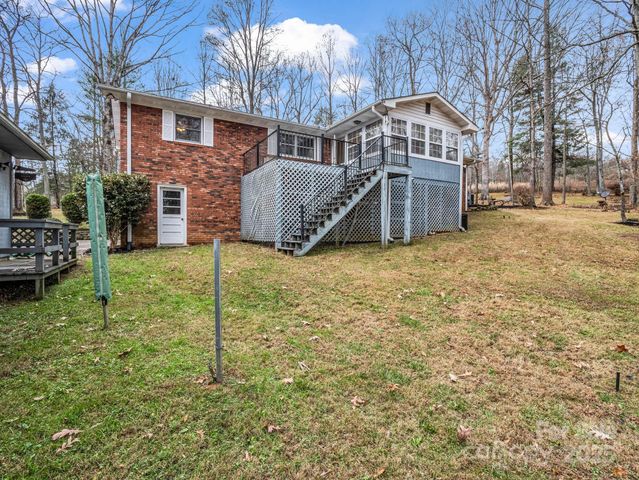 136 Old Tanglewood Trail, Hendersonville, NC 28739