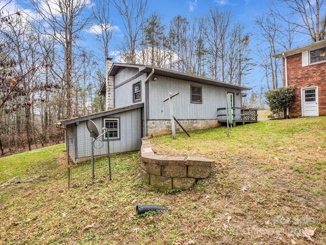 136 Old Tanglewood Trail, Hendersonville, NC 28739