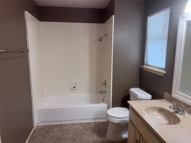 2900 Green Canyon Drive, Edmond, OK 73013