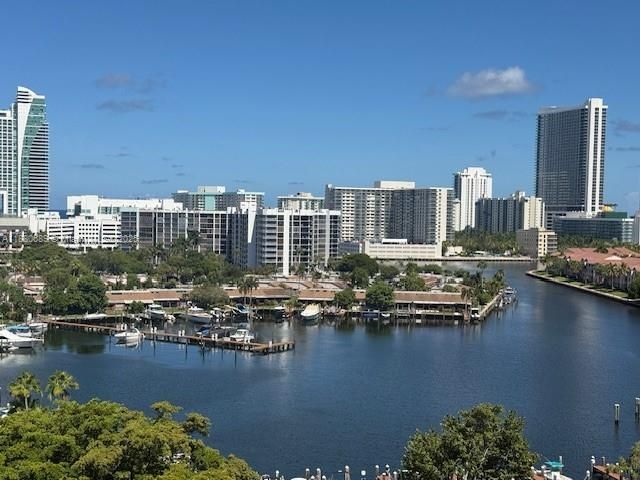 500 Three Islands Blvd 822, Hallandale Beach, FL 33009