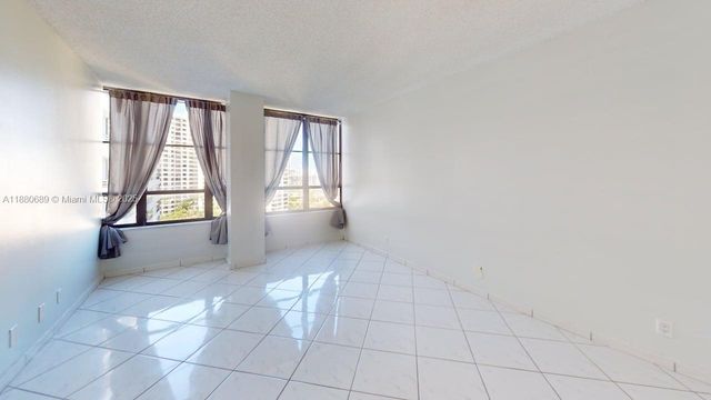 500 Three Islands Blvd 822, Hallandale Beach, FL 33009
