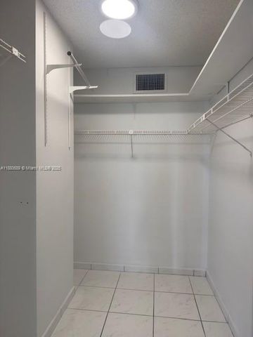 500 Three Islands Blvd 822, Hallandale Beach, FL 33009