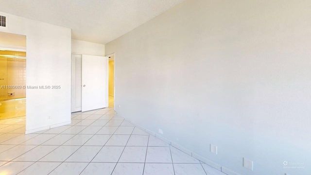 500 Three Islands Blvd 822, Hallandale Beach, FL 33009