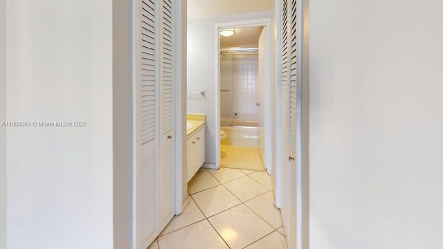 500 Three Islands Blvd 822, Hallandale Beach, FL 33009