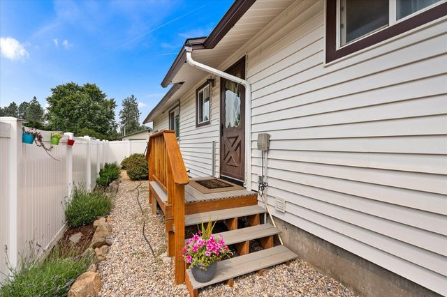 1002 E Percival St, Medical Lake, WA 99022
