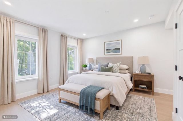 305 Chestnut Ave 3, Boston, MA 02130