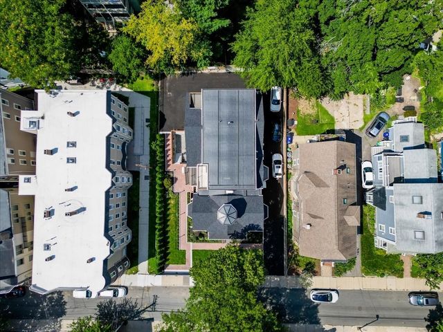 305 Chestnut Ave 3, Boston, MA 02130