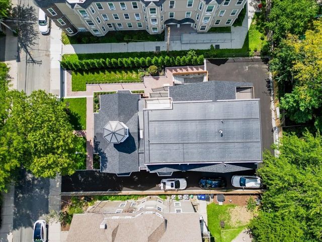305 Chestnut Ave 3, Boston, MA 02130