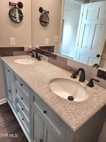 940 Opie Arnold Road, Limestone, TN 37681