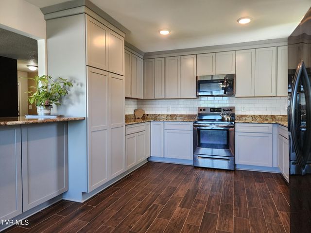 940 Opie Arnold Road, Limestone, TN 37681