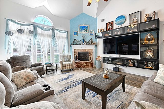 410 Caymus Street, Kennedale, TX 76060