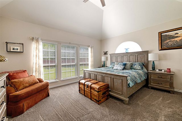 410 Caymus Street, Kennedale, TX 76060