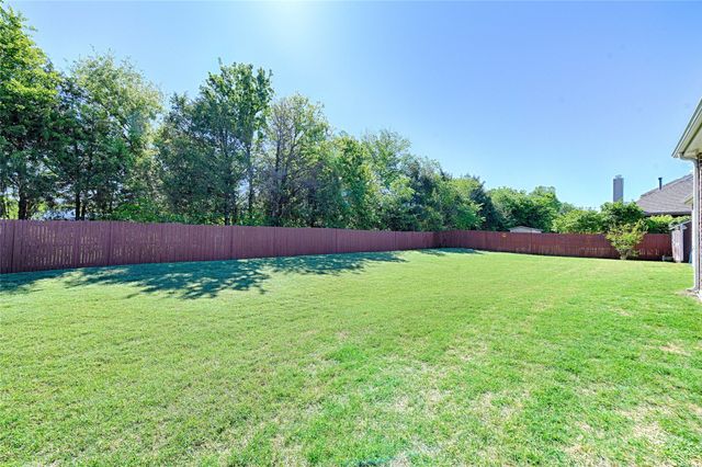 410 Caymus Street, Kennedale, TX 76060