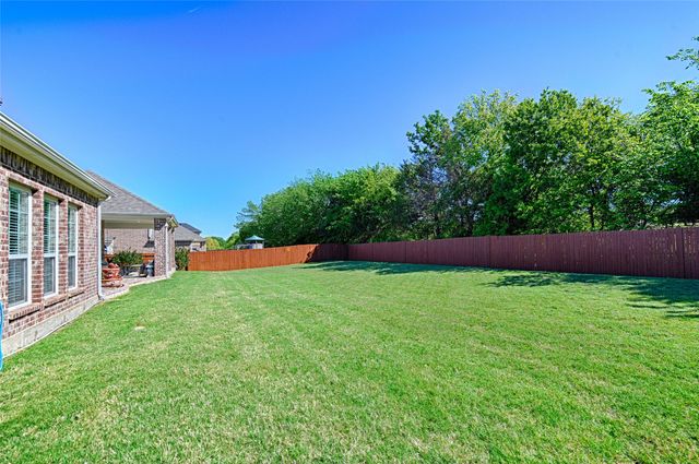 410 Caymus Street, Kennedale, TX 76060