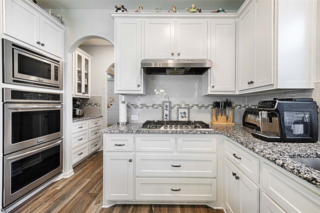 410 Caymus Street, Kennedale, TX 76060