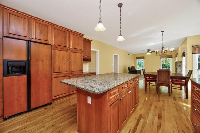 1084 KAOLIN RD, Kennett Square, PA 19348