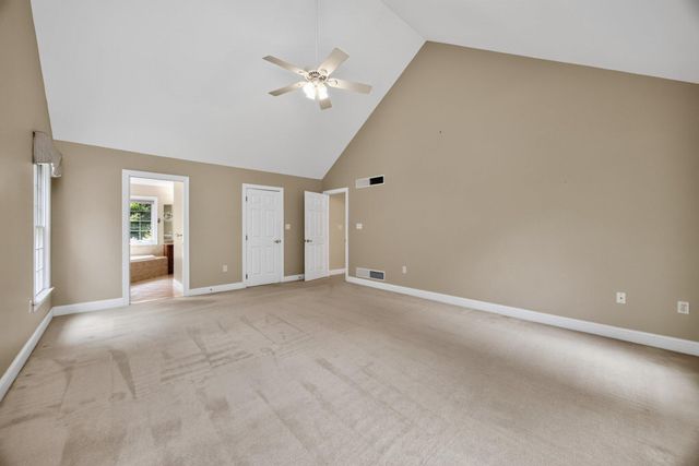 1084 KAOLIN RD, Kennett Square, PA 19348