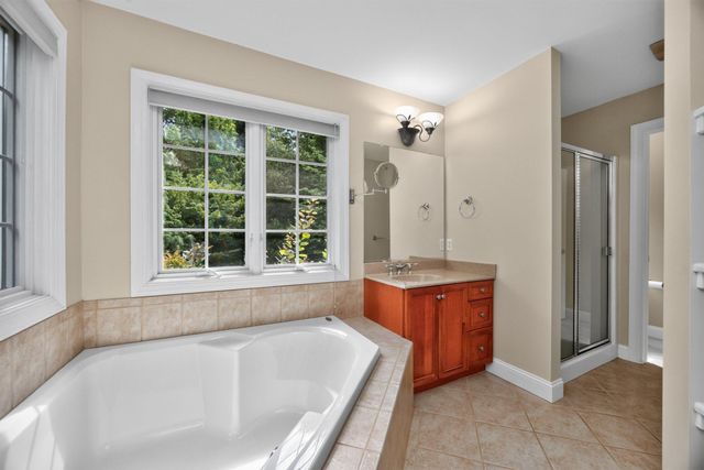 1084 KAOLIN RD, Kennett Square, PA 19348