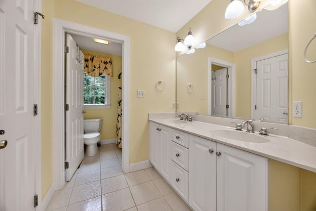 1084 KAOLIN RD, Kennett Square, PA 19348