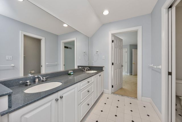 1084 KAOLIN RD, Kennett Square, PA 19348