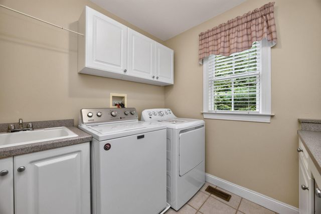 1084 KAOLIN RD, Kennett Square, PA 19348