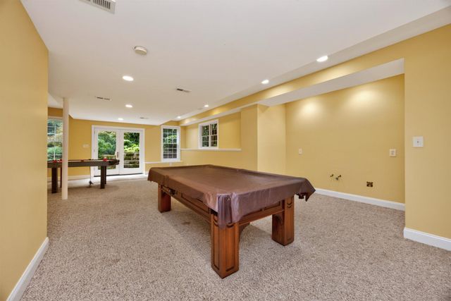 1084 KAOLIN RD, Kennett Square, PA 19348