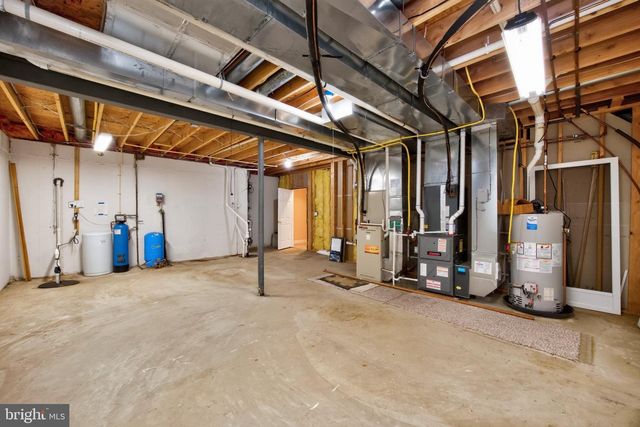 1084 KAOLIN RD, Kennett Square, PA 19348
